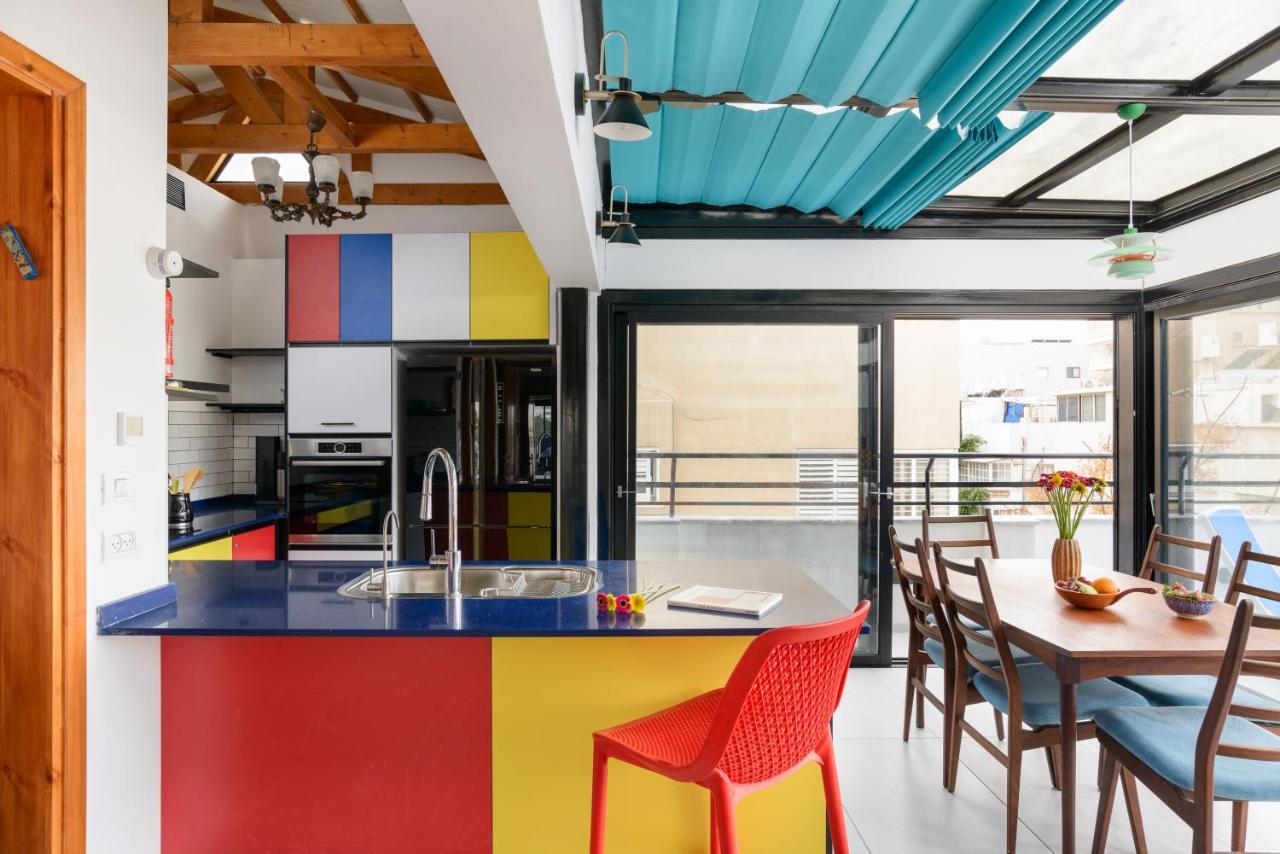 Bauhaus Penthouse * Tel Aviv